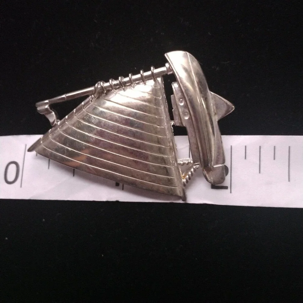 Vintage Ship‎ Brooch Pin Silver Tone Sail Boat Unique Ocean